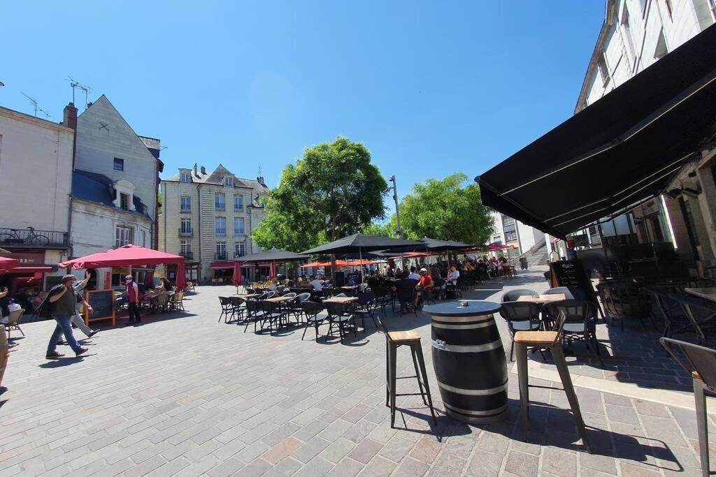 Appartement Loire Et Chateau, Hyper Centre, Vue Loire, Linge Inclus, 3Eme Etage Saumur Bagian luar foto